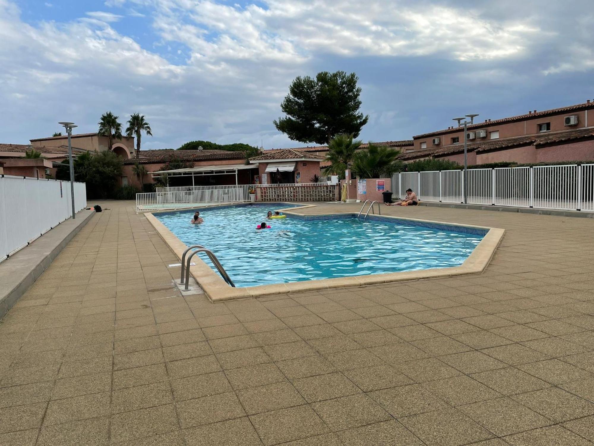 Villa 2 Etoiles Proche Plage Et Commerces Saint-Cyprien  Habitación foto